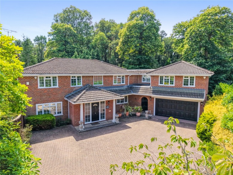 Click the photo for more details of Ince Road, Burwood Park, Walton-On-Thames