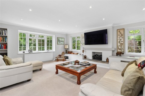 Click the photo for more details of Ince Road, Burwood Park, Walton-On-Thames