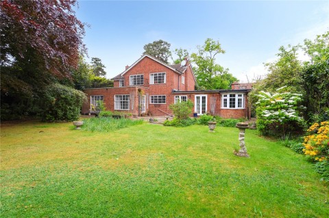 Click the photo for more details of Adelaide Road, Walton-On-Thames, KT12