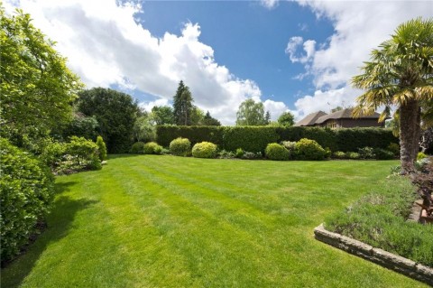 Click the photo for more details of Silverdale Avenue, Ashley Park, Walton-On-Thames, KT12