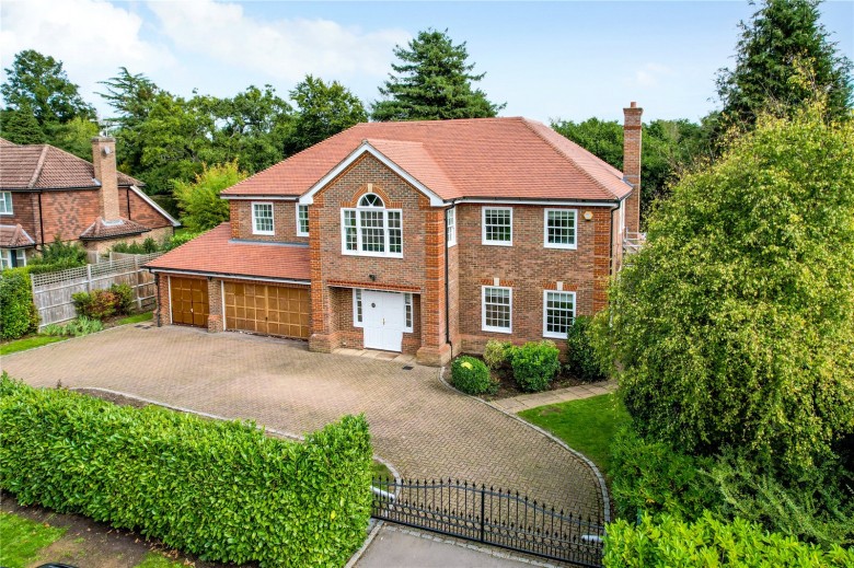 Click the photo for more details of Onslow Road, Burwood Park, Walton-On-Thames, KT12