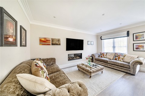 Click the photo for more details of River Mount, Walton-On-Thames, Surrey