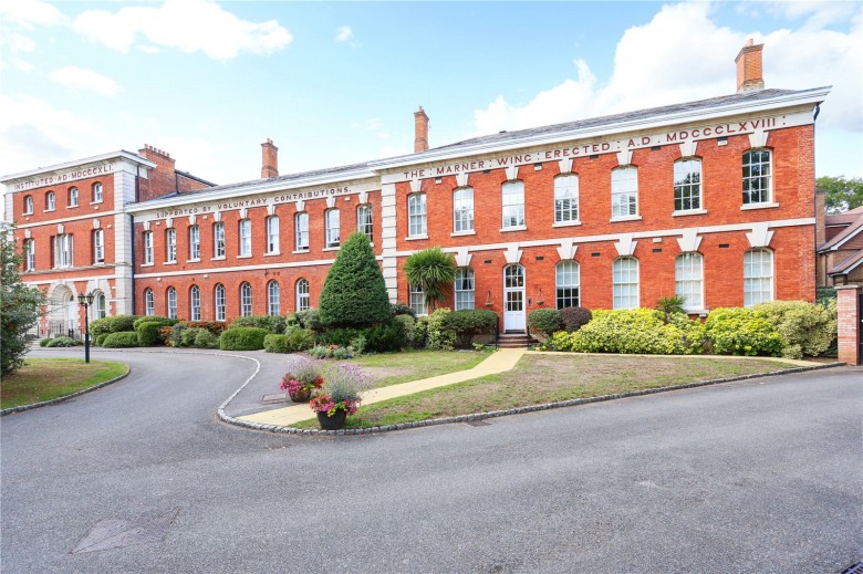 Click the photo for more details of Ellesmere Place, Walton-On-Thames, Surrey