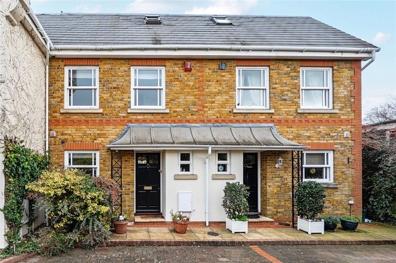 Click the photo for more details of Primrose Road, Hersham, Walton-On-Thames