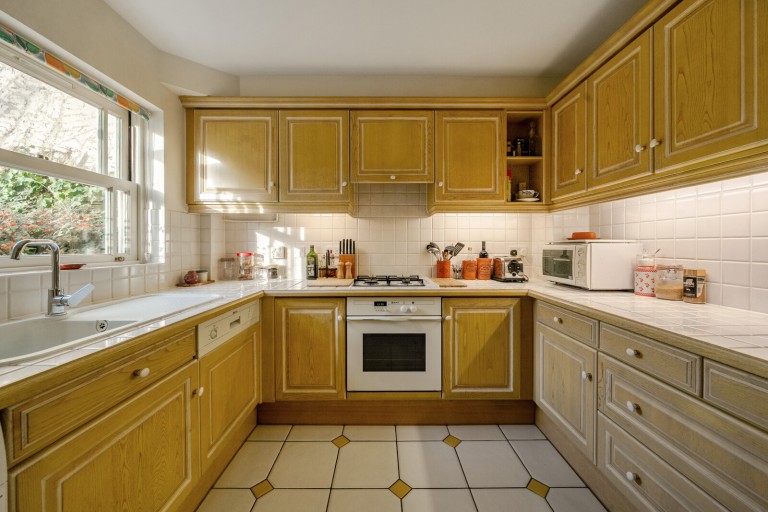 Images for Primrose Road, Hersham, Walton-On-Thames