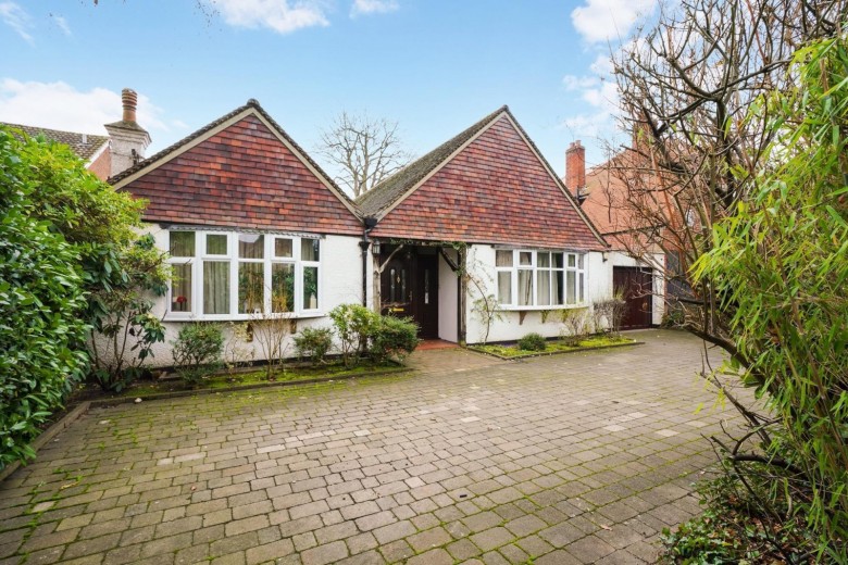 Click the photo for more details of Bowes Road, Walton-On-Thames, KT12