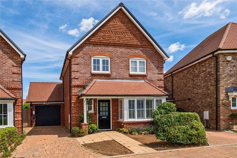 Click the photo for more details of Grant Avenue, Walton-On-Thames, Surrey