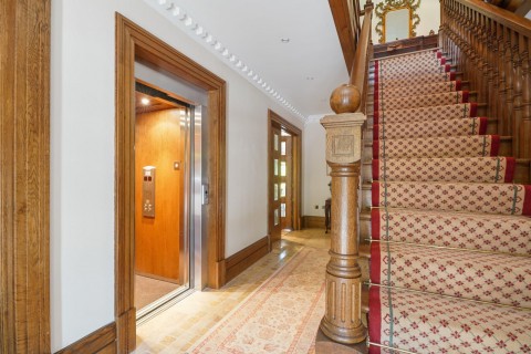 Click the photo for more details of Silverdale Avenue, Ashley Park, Walton-On-Thames, KT12
