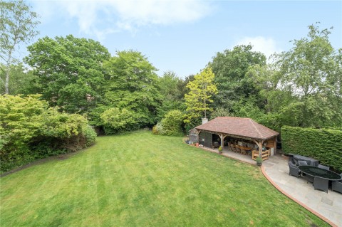 Click the photo for more details of Crossway, Walton-On-Thames, KT12