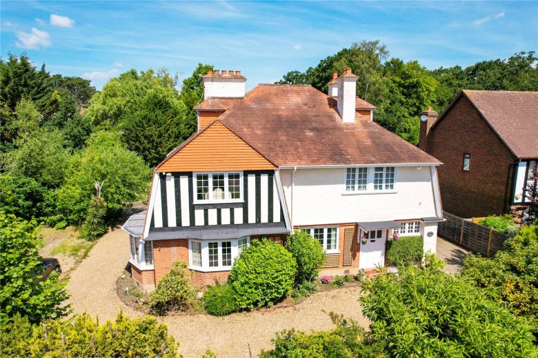 Click the photo for more details of Crossway, Walton-On-Thames, Surrey