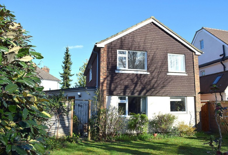 Click the photo for more details of Clements Road, Walton-On-Thames, KT12