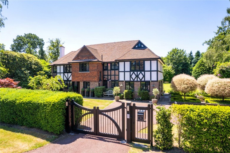 Click the photo for more details of Silverdale Avenue, Ashley Park, Walton-On-Thames, KT12