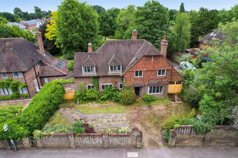Click the photo for more details of Oatlands Drive, Weybridge, KT13