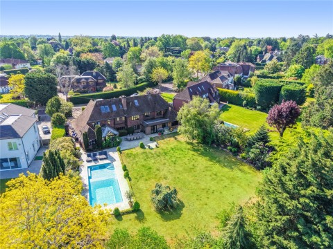 Click the photo for more details of Silverdale Avenue, Ashley Park, Walton-On-Thames