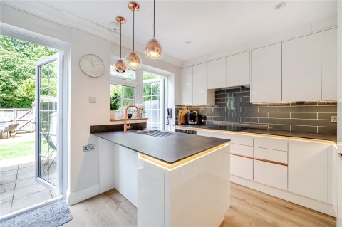 Click the photo for more details of Gainsborough Court, Walton-On-Thames, Surrey