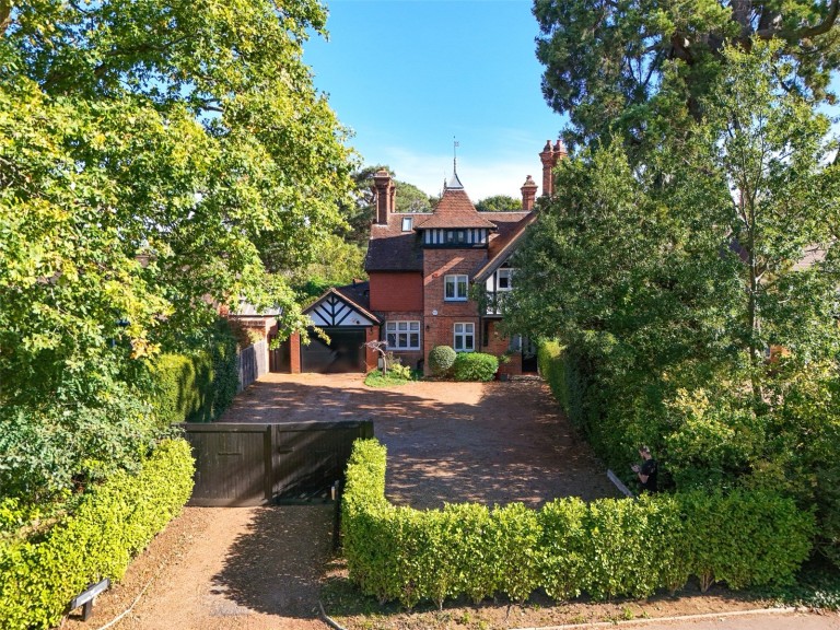 View Full Details for Ashley Road, Walton-On-Thames, Surrey