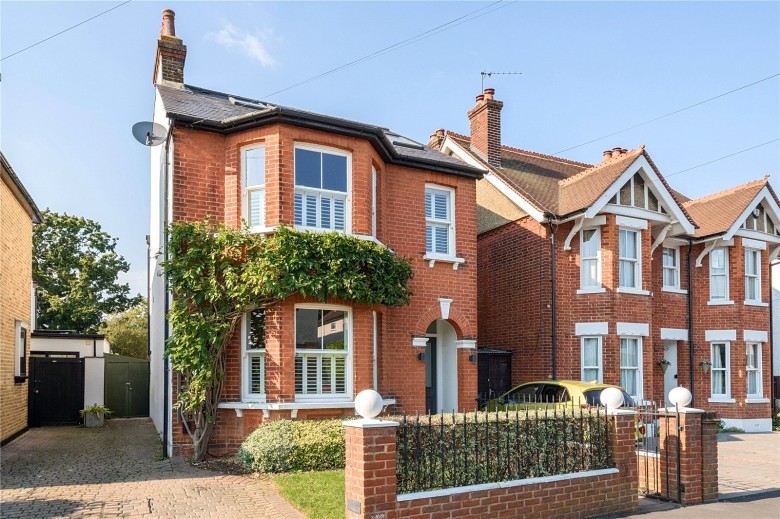 Click the photo for more details of Kings Road, Walton-On-Thames, Surrey