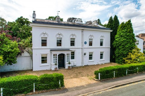 Click the photo for more details of West Grove, Walton-on-Thames, Surrey