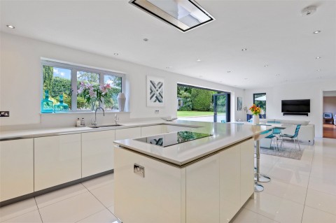 Click the photo for more details of Beverley Close, Weybridge, KT13