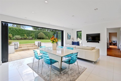 Click the photo for more details of Beverley Close, Weybridge, KT13
