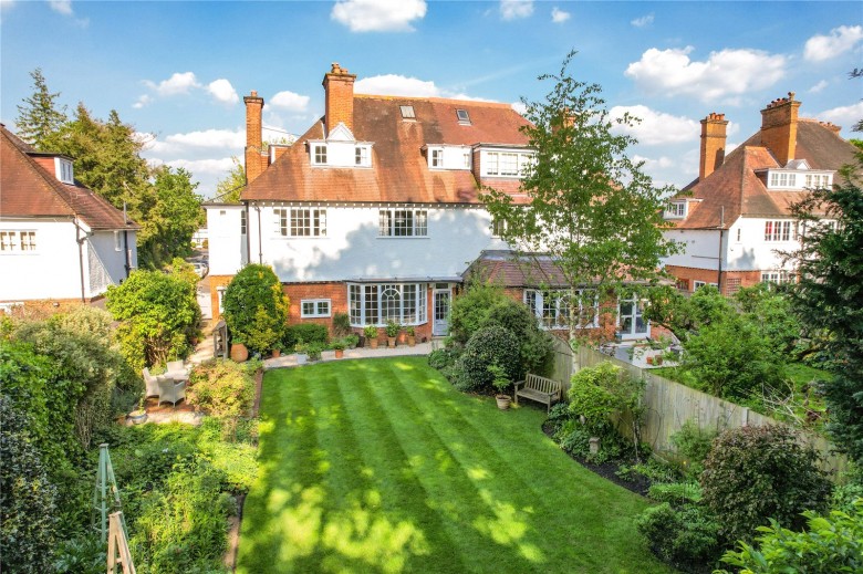 Click the photo for more details of West Grove, Walton-on-Thames, KT12