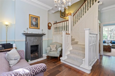 Click the photo for more details of West Grove, Walton-on-Thames, KT12