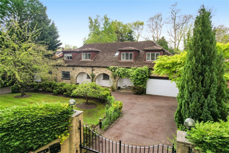 Click the photo for more details of Queens Road, Walton-on-Thames, KT12