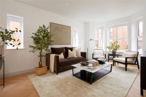 Click the photo for more details of Albright Gardens, Walton-On-Thames, Surrey
