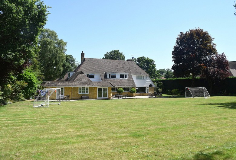 Click the photo for more details of Onslow Road, Burwood Park, Walton-On-Thames, KT12