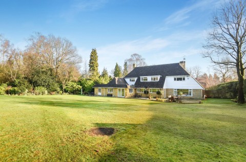 Click the photo for more details of Onslow Road, Burwood Park, Walton-On-Thames, KT12