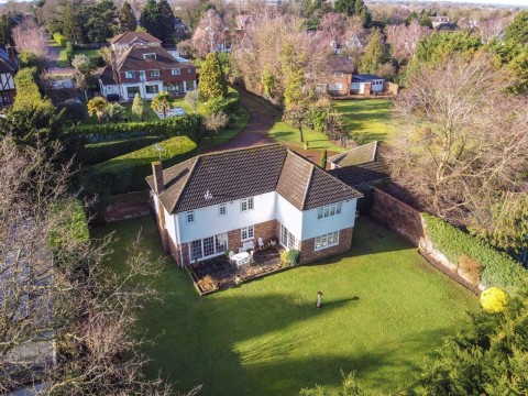Click the photo for more details of Silverdale Avenue, Ashley Park, Walton-On-Thames, KT12