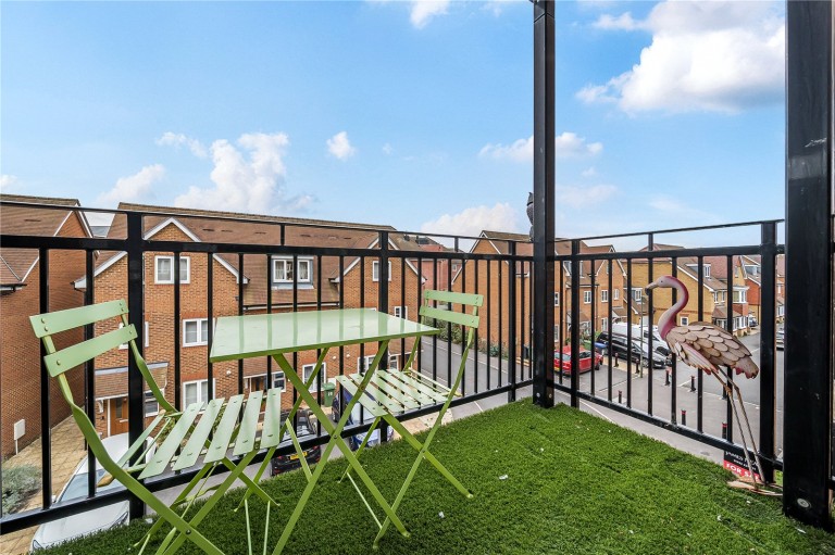 Images for Alderson Grove, Hersham, Walton-On-Thames