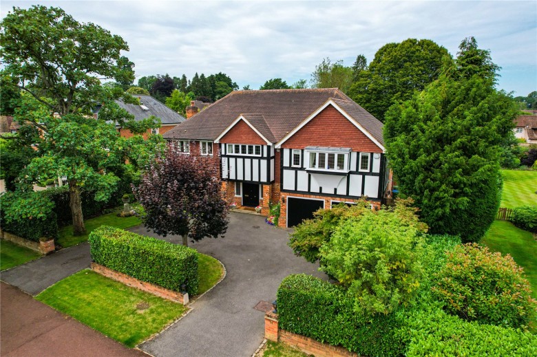 Click the photo for more details of Ashley Park Avenue, Walton-On-Thames, KT12