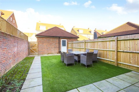 Click the photo for more details of Albright Gardens, Walton-On-Thames, Surrey