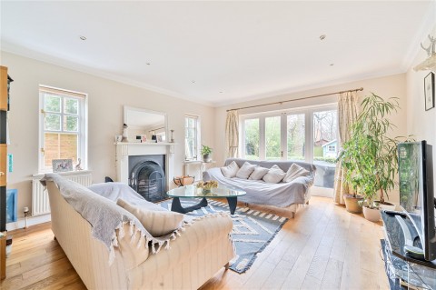 Click the photo for more details of Westcar Lane, Walton-On-Thames, KT12