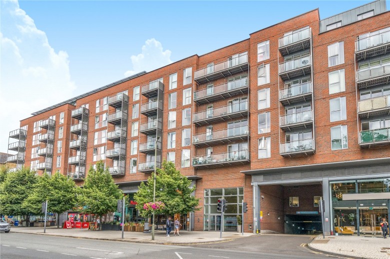 Click the photo for more details of The Heart, Walton-On-Thames, Surrey