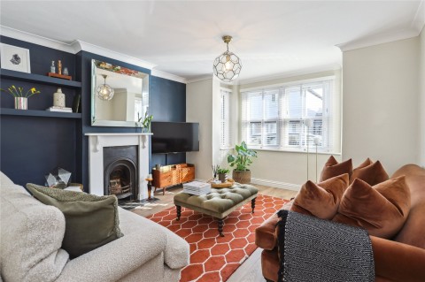 Click the photo for more details of Green Lane, Hersham, KT12