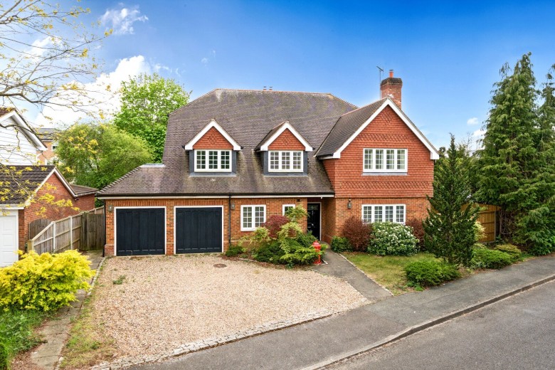 Click the photo for more details of The Paddocks, Weybridge, KT13