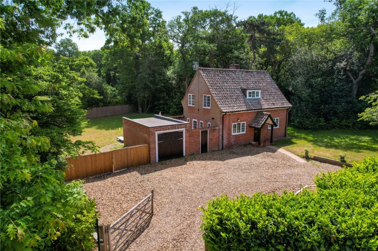 Click the photo for more details of Eriswell Road, Burwood Park, Walton-On-Thames