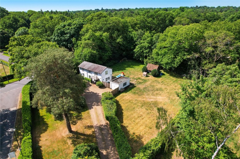 Click the photo for more details of Eriswell Road, Burwood Park, Walton-On-Thames
