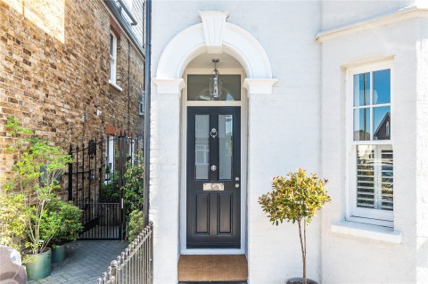 Click the photo for more details of Kings Road, Walton-On-Thames, KT12