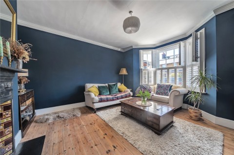 Click the photo for more details of Kings Road, Walton-On-Thames, KT12