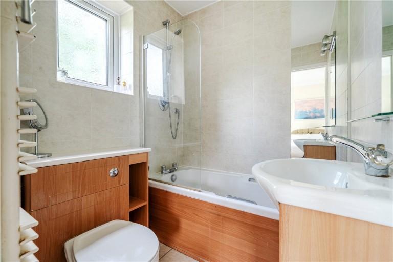 Images for Gainsborough Court, Walton-On-Thames, Surrey