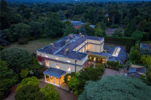 Click the photo for more details of Manor House Drive, Burwood Park, Walton-On-Thames