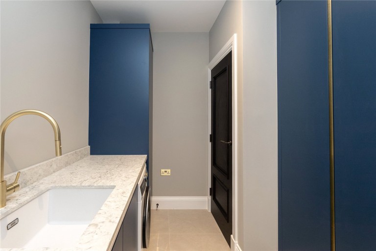 Images for Leigh Court Close, Cobham, Surrey