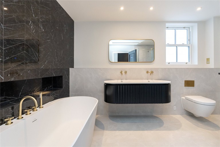 Images for Leigh Court Close, Cobham, Surrey