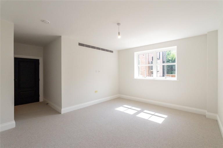 Images for Leigh Court Close, Cobham, Surrey