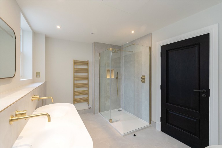 Images for Leigh Court Close, Cobham, Surrey