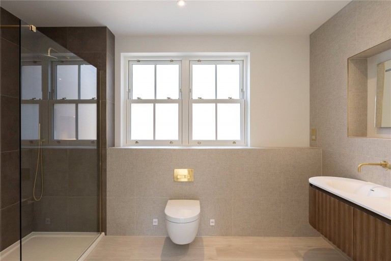 Images for Leigh Court Close, Cobham, Surrey