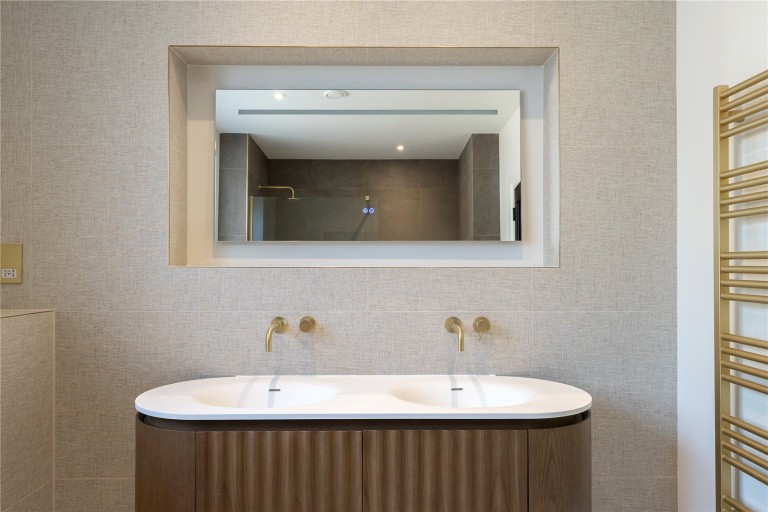 Images for Leigh Court Close, Cobham, Surrey